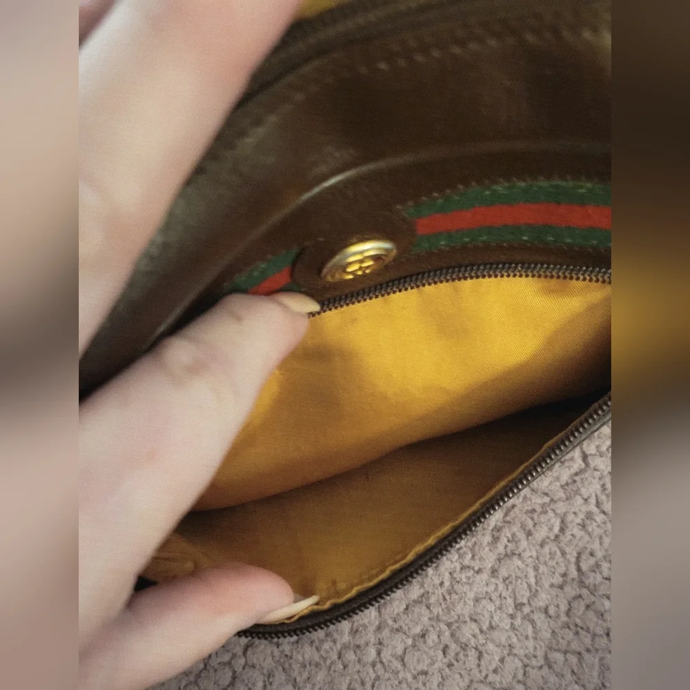 Authentic Gucci Sherry Line Bag With GG Pattern - Picture 11 of 16